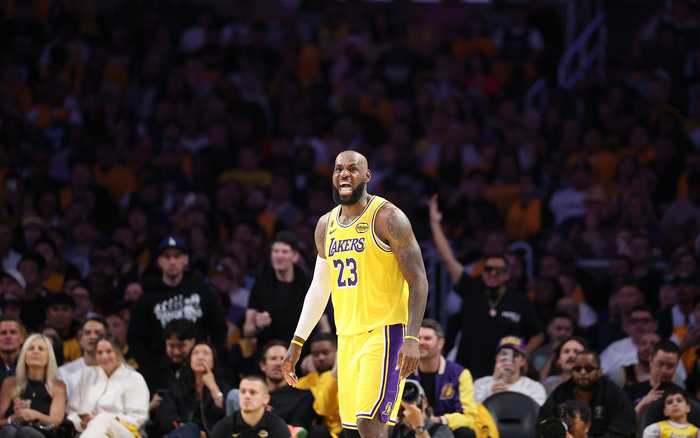 上一场打45分钟体能咋样？詹姆斯：对我没影响 就是如常那么恢复